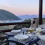 Luna Villa